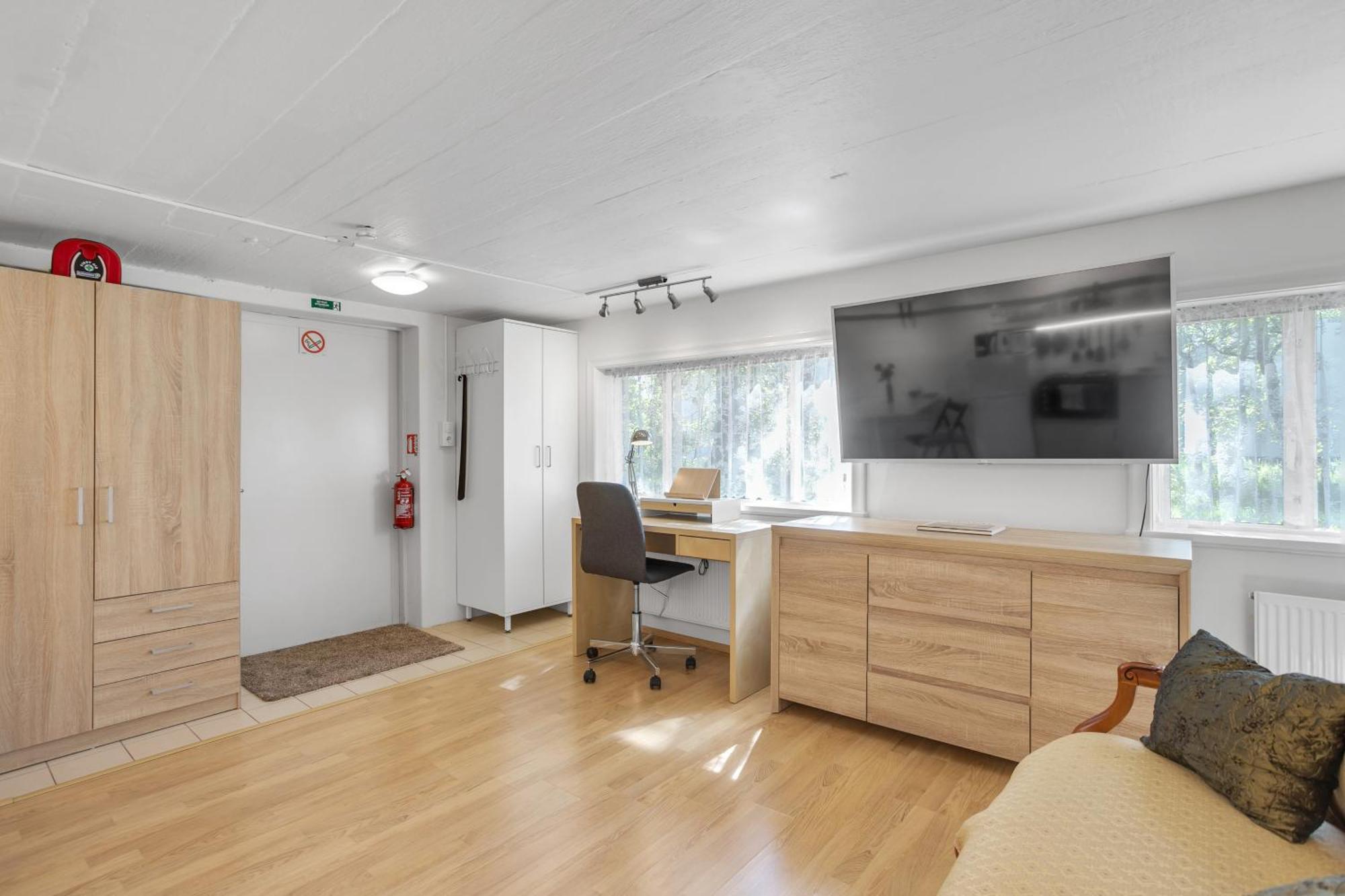 Lara Studio In Laugardalur Valley, Reykjavik Central Park And Botanical Garden, Private Entrance, Free Private Parking On Side מראה חיצוני תמונה