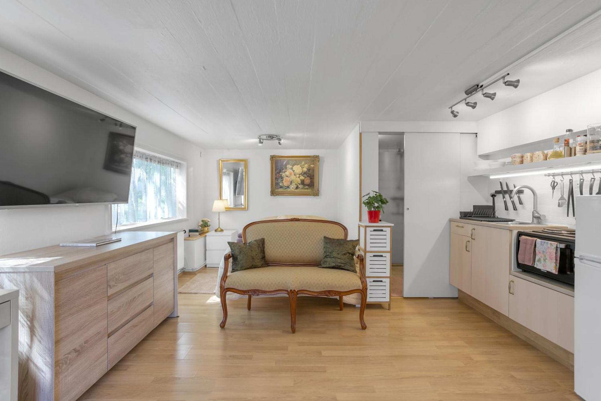 Lara Studio In Laugardalur Valley, Reykjavik Central Park And Botanical Garden, Private Entrance, Free Private Parking On Side מראה חיצוני תמונה
